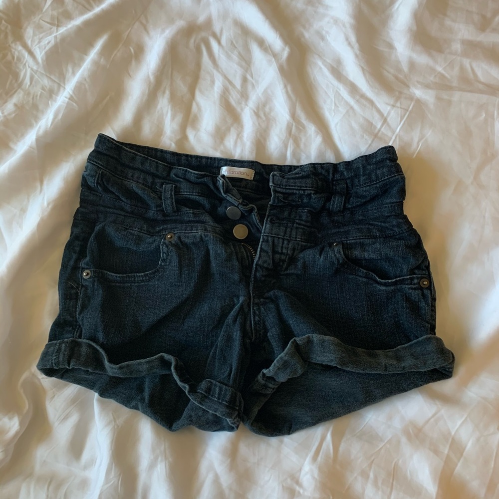 black jean shorts